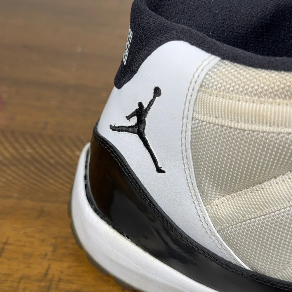 Jordan 11 Retro Shoes Mens 10.5 White Concord Basketball Sneakers 2011 OG